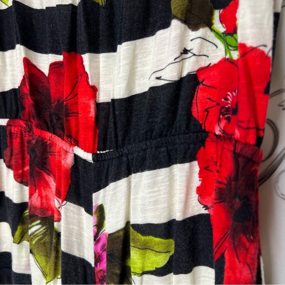 Lucy love romper striped floral pink white cream black green red buttons shorts - Picture 6 of 9